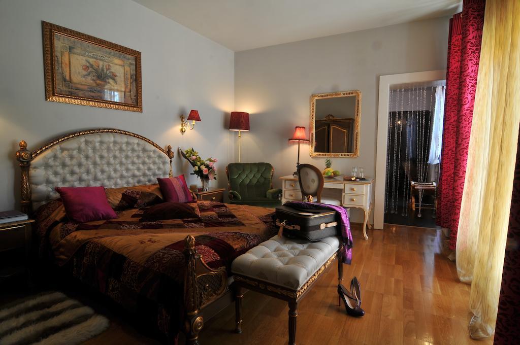 Deluxe Room,847144451:JPEG